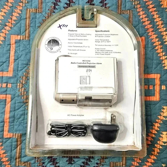 New La Crosse‎ projection clock - Picture 2 of 5